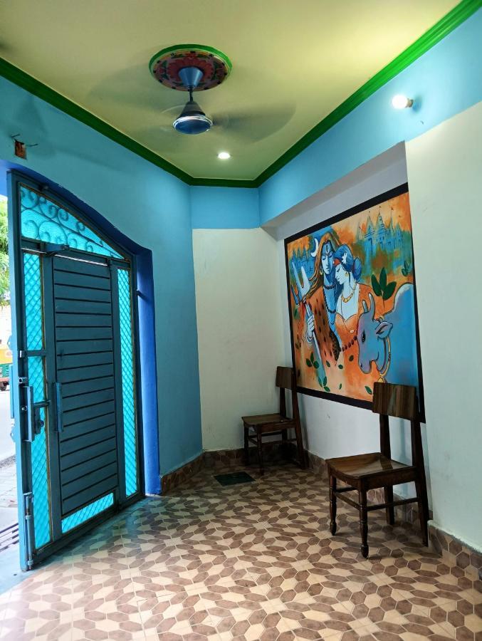 Trinetra Inn Varanasi Exterior photo